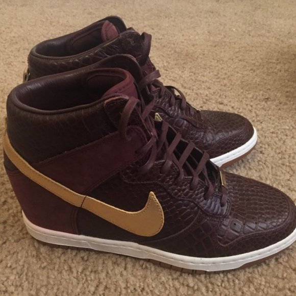 WMN DUNK SKY HI CITY FW GS